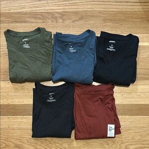 5 Men’s Sonoma Basic Plain T-shirts sz Small (mix of new and some worn 1-2x)